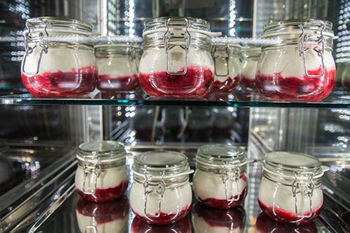 Postres semifríos de helado artesano para llevar en Sevilla